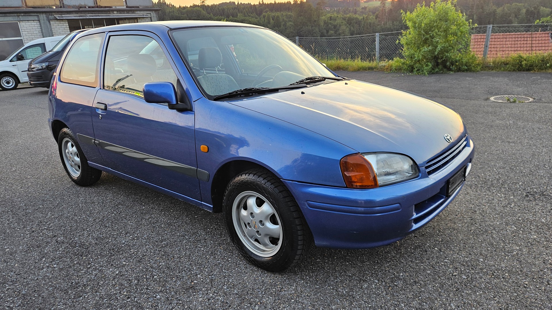 TOYOTA Starlet 1.3-image-2