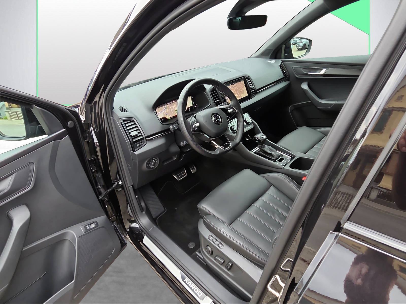 SKODA Karoq 1.5 TSI SportLine DSG-image-5