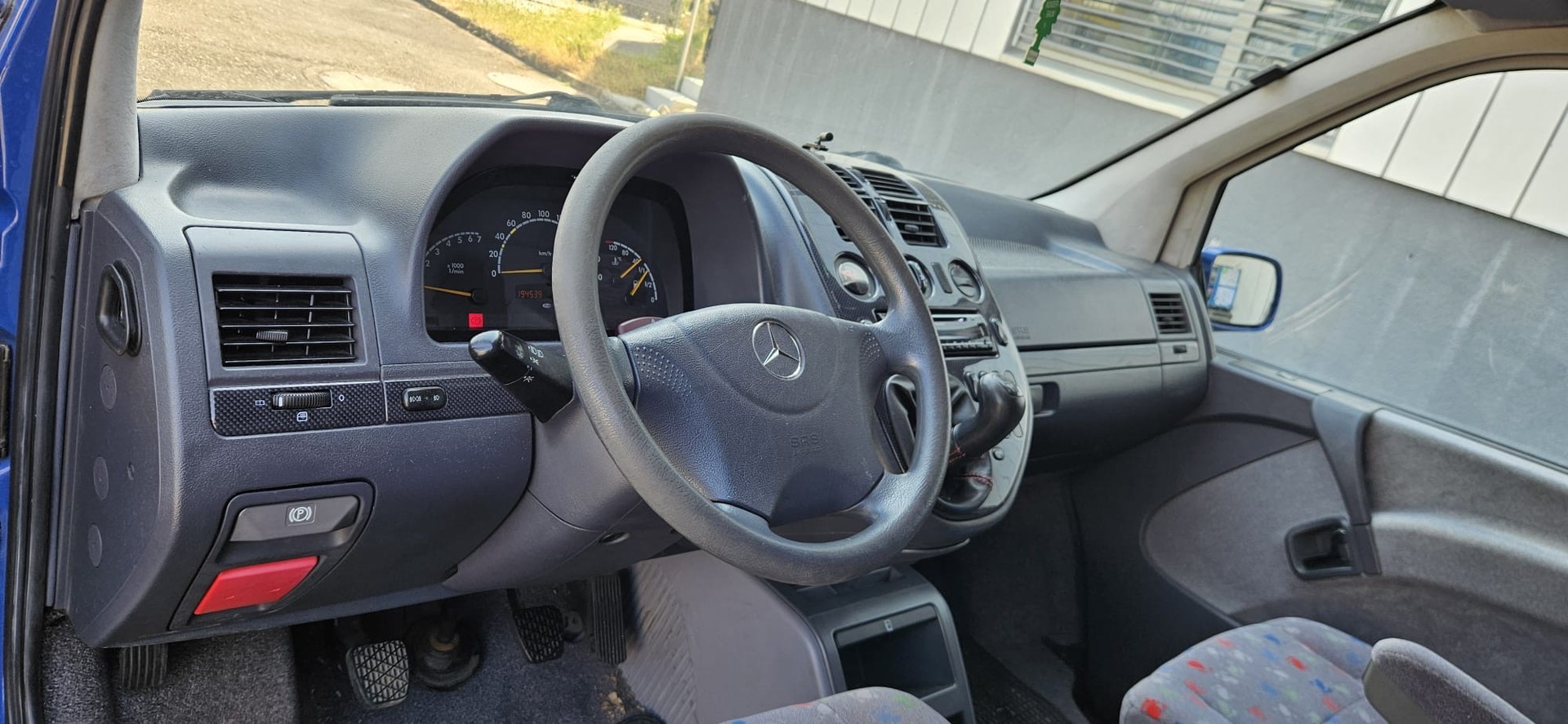 MERCEDES-BENZ V 220 CDI Fashion-image-8