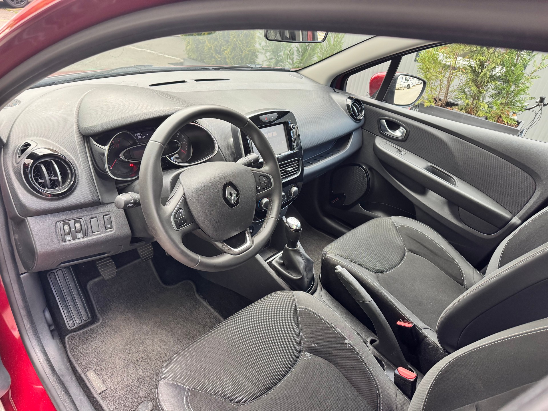 RENAULT 90-image-12