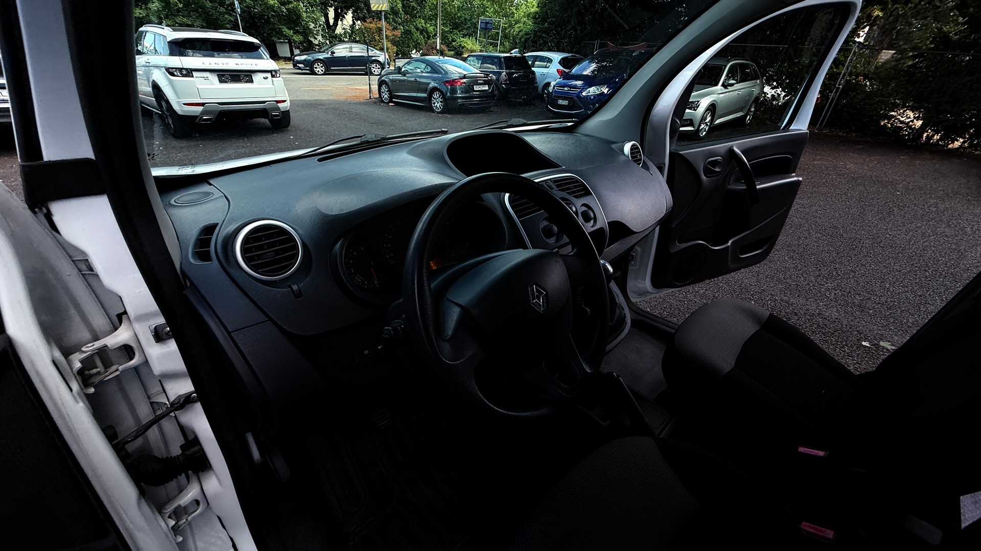 RENAULT Kangoo Medium TCe 115 ENERGY Business-image-9