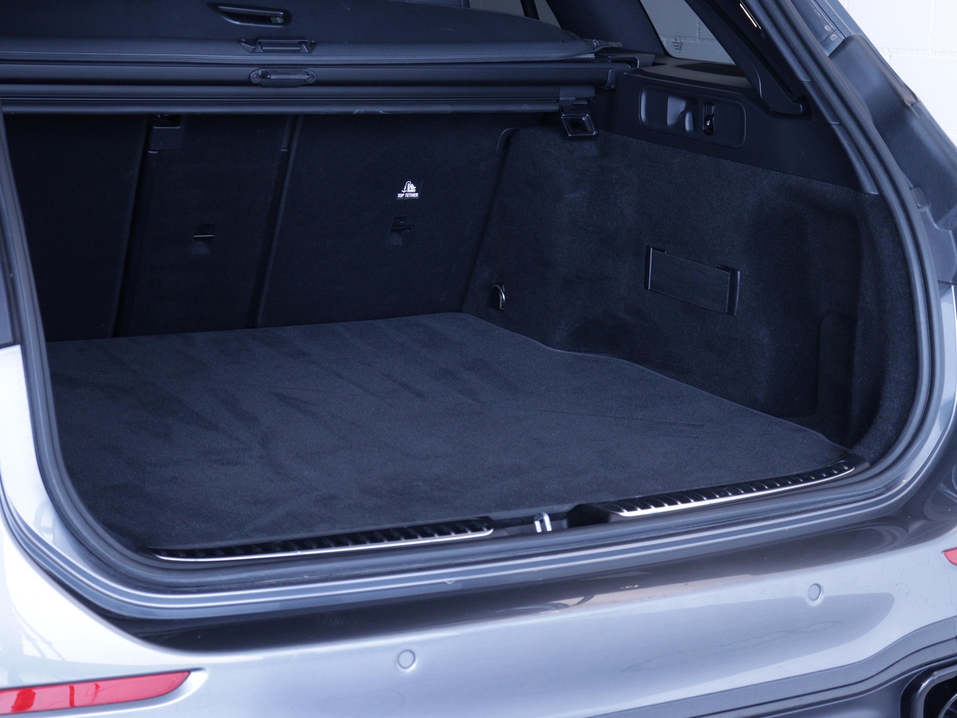 MERCEDES-BENZ C 300 AMG Line 4matic Kombi-image-11