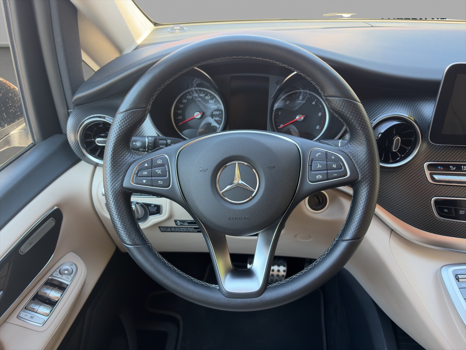 MERCEDES-BENZ Marco Polo 300 d 4M Automat-image-7