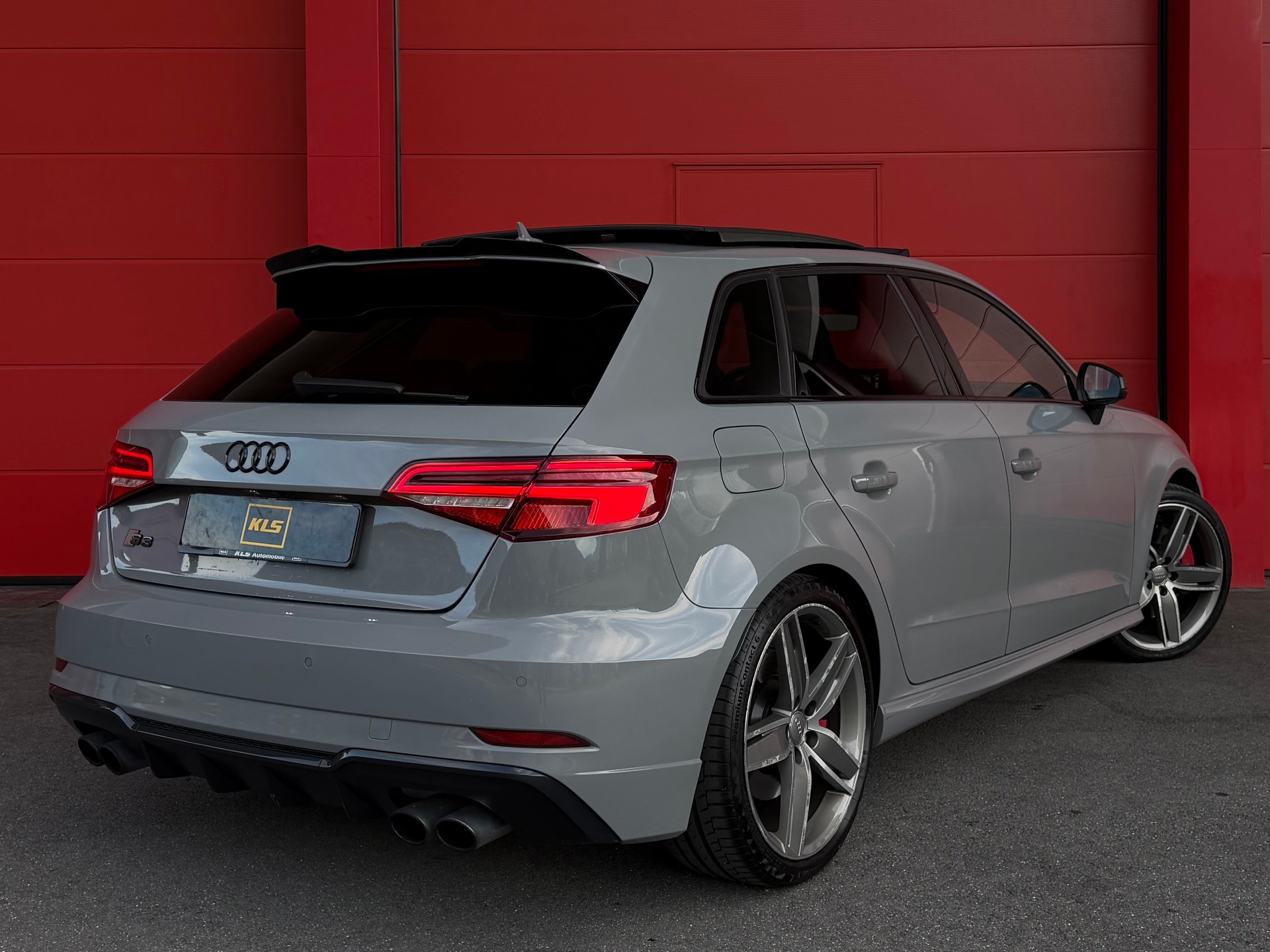 AUDI S3 Sportback 2.0 TFSI quattro S-tronic *CH-Fahrzeug*-image-3