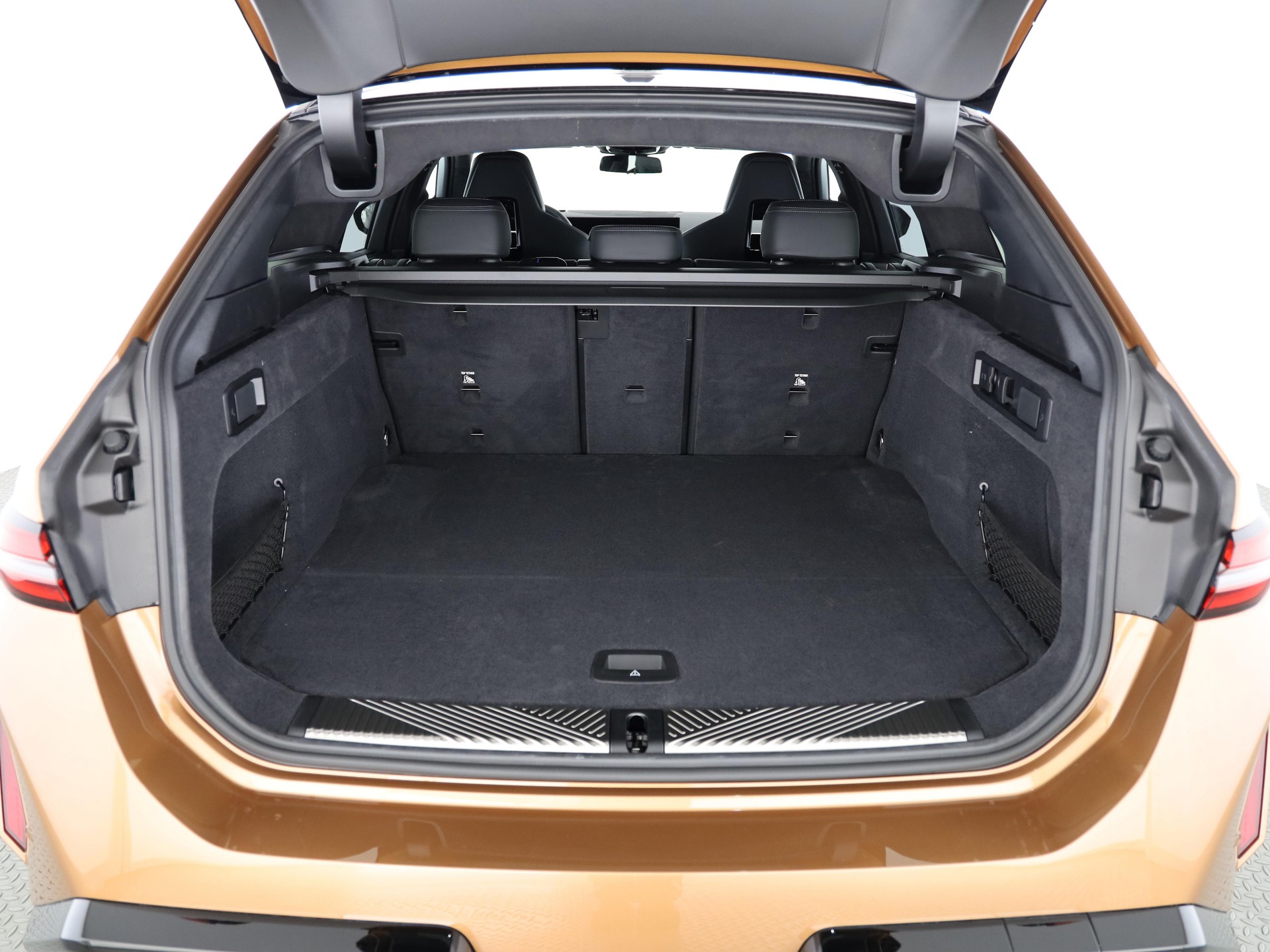 BMW M5 xDrive Touring-image-8