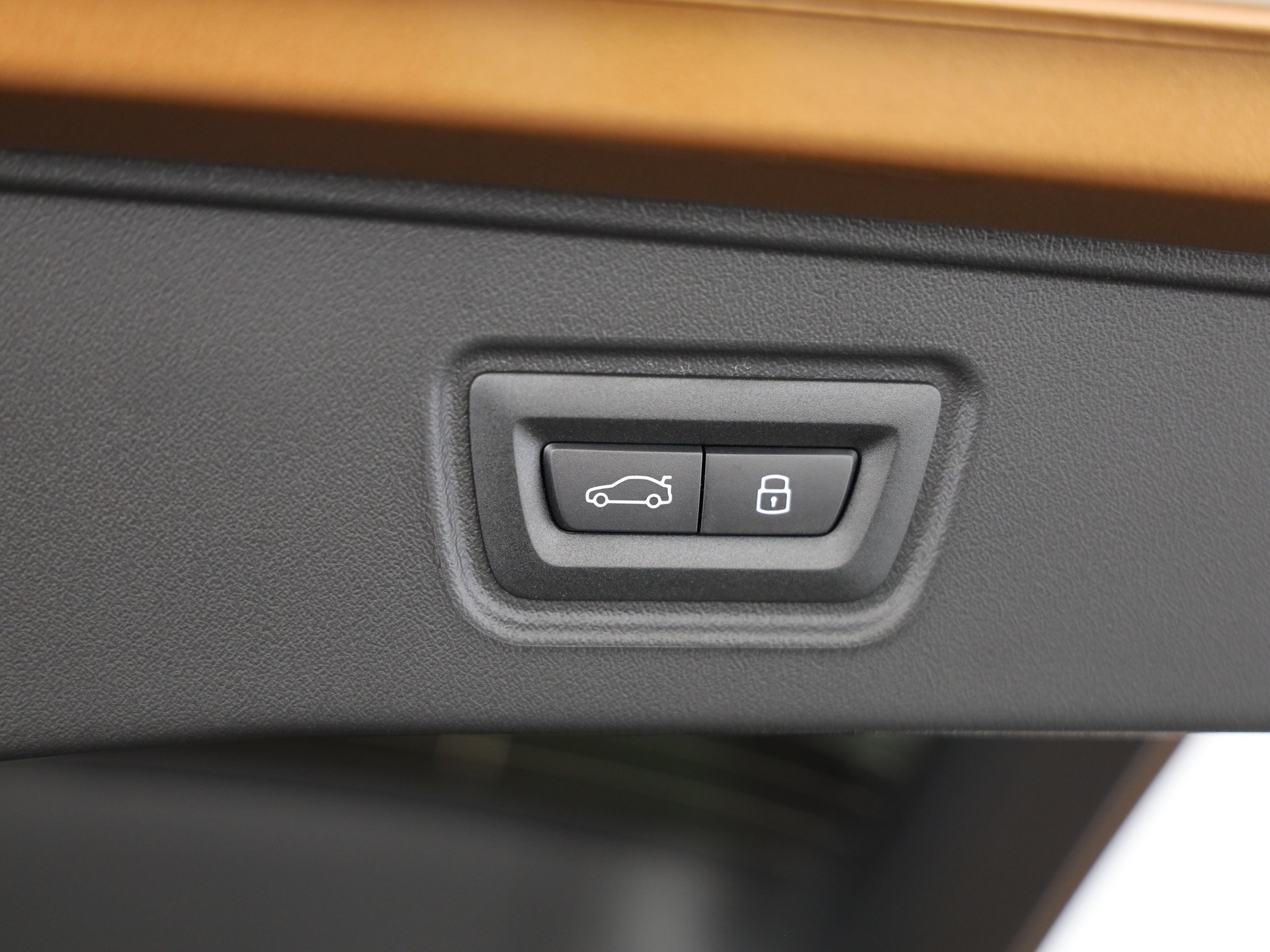 BMW M5 xDrive Touring-image-10