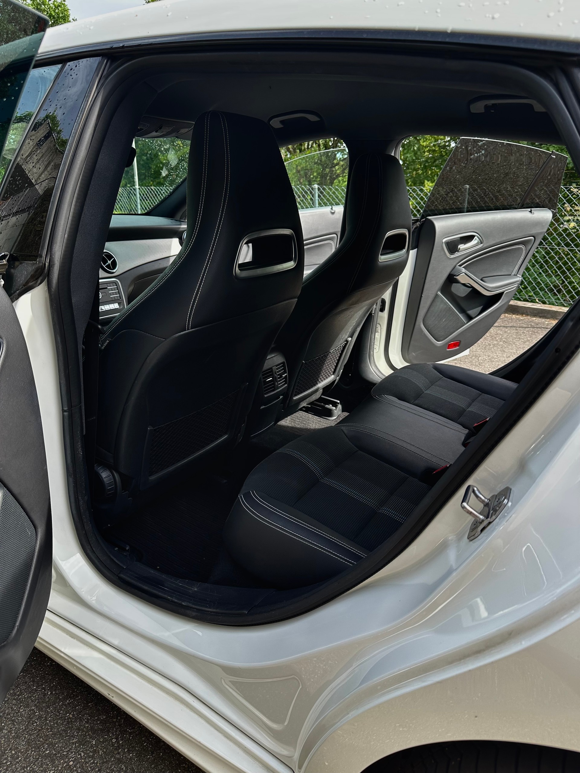 MERCEDES-BENZ CLA 200 Night Star-image-4