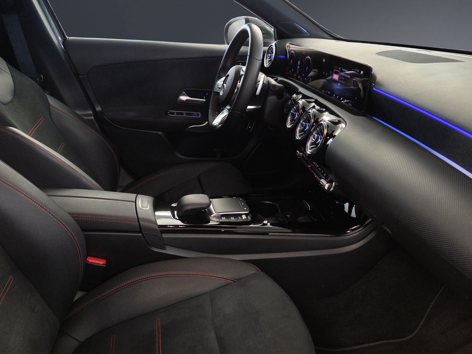 MERCEDES-BENZ A 250 e 8G-DCT-image-9