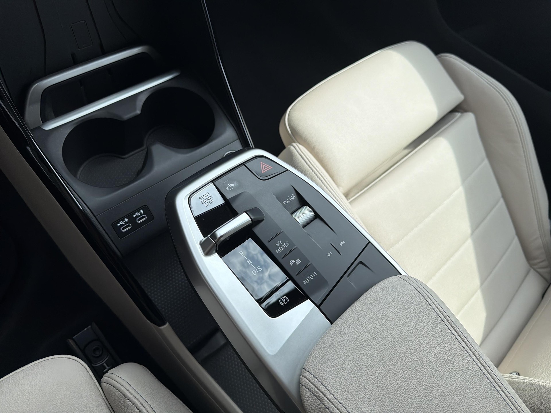 BMW 230e xDrive M Sport-image-8