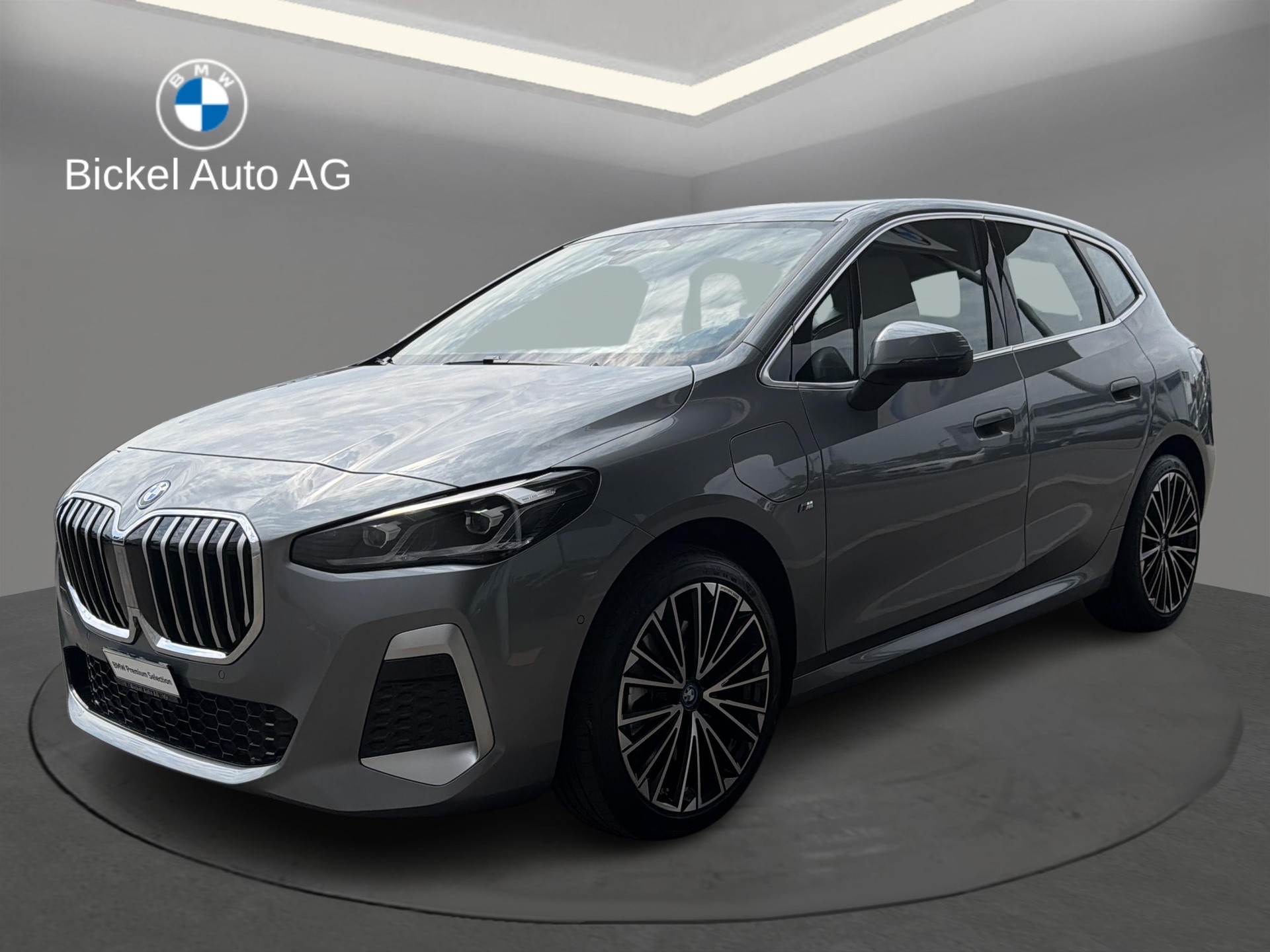 BMW 230e xDrive M Sport-image-0