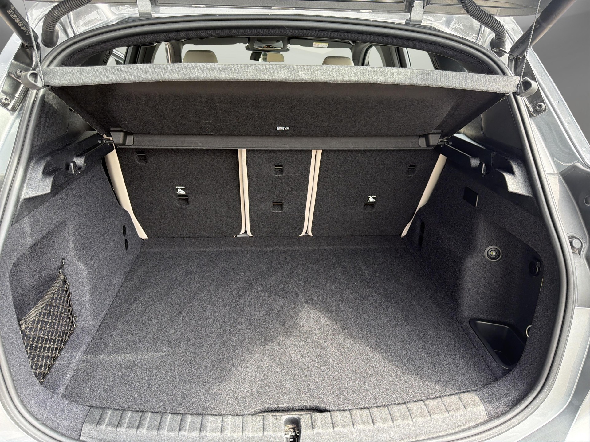 BMW 230e xDrive M Sport-image-17