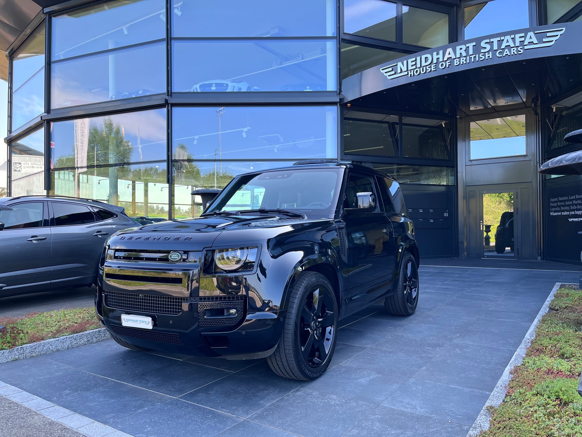 LAND ROVER Defender 90 525 V8 5.0 AT8