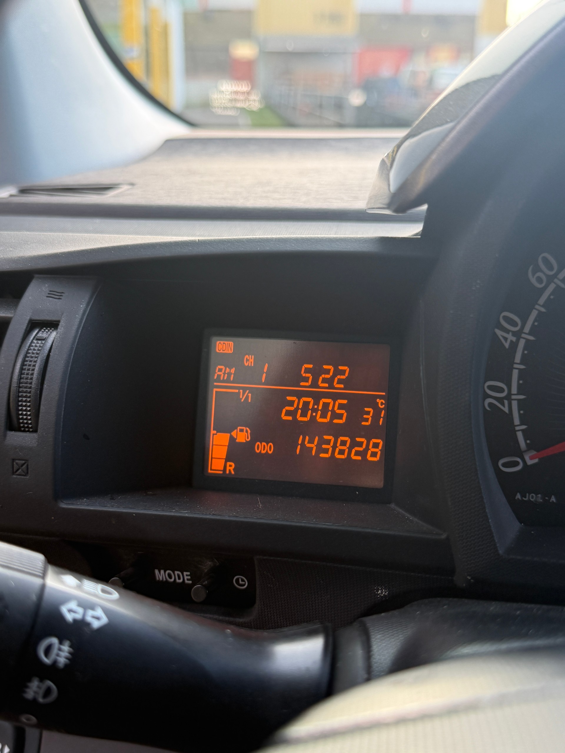 TOYOTA iQ 1.0 VVT-i Eco-image-12
