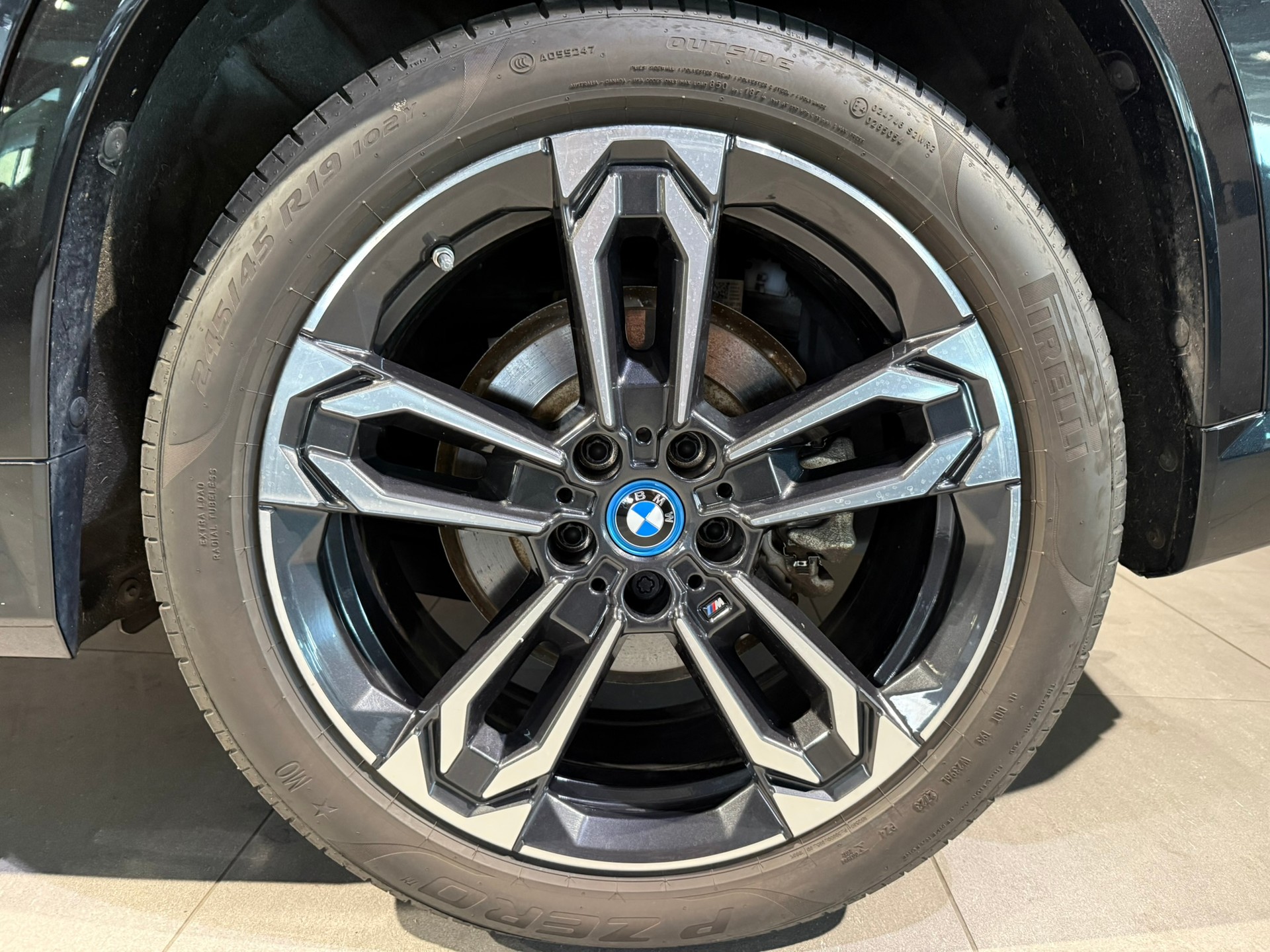 BMW iX1 xDrive 30 M Sport-image-8