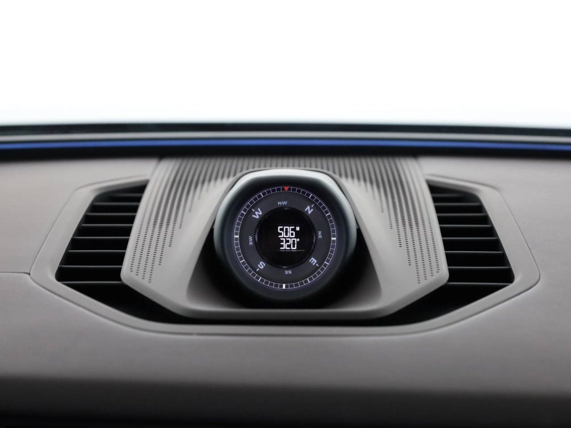 PORSCHE Cayenne Turbo Electric-image-12