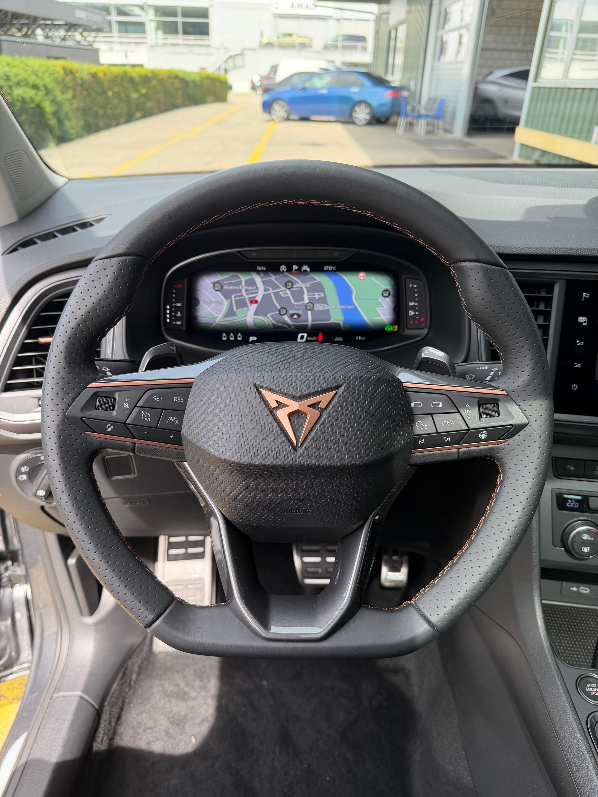 CUPRA Ateca 1.5 TSI DSG 150 PS mit Anhängerkupplung und Panoramadach und 41 % Rabatt !-showroom-element-2