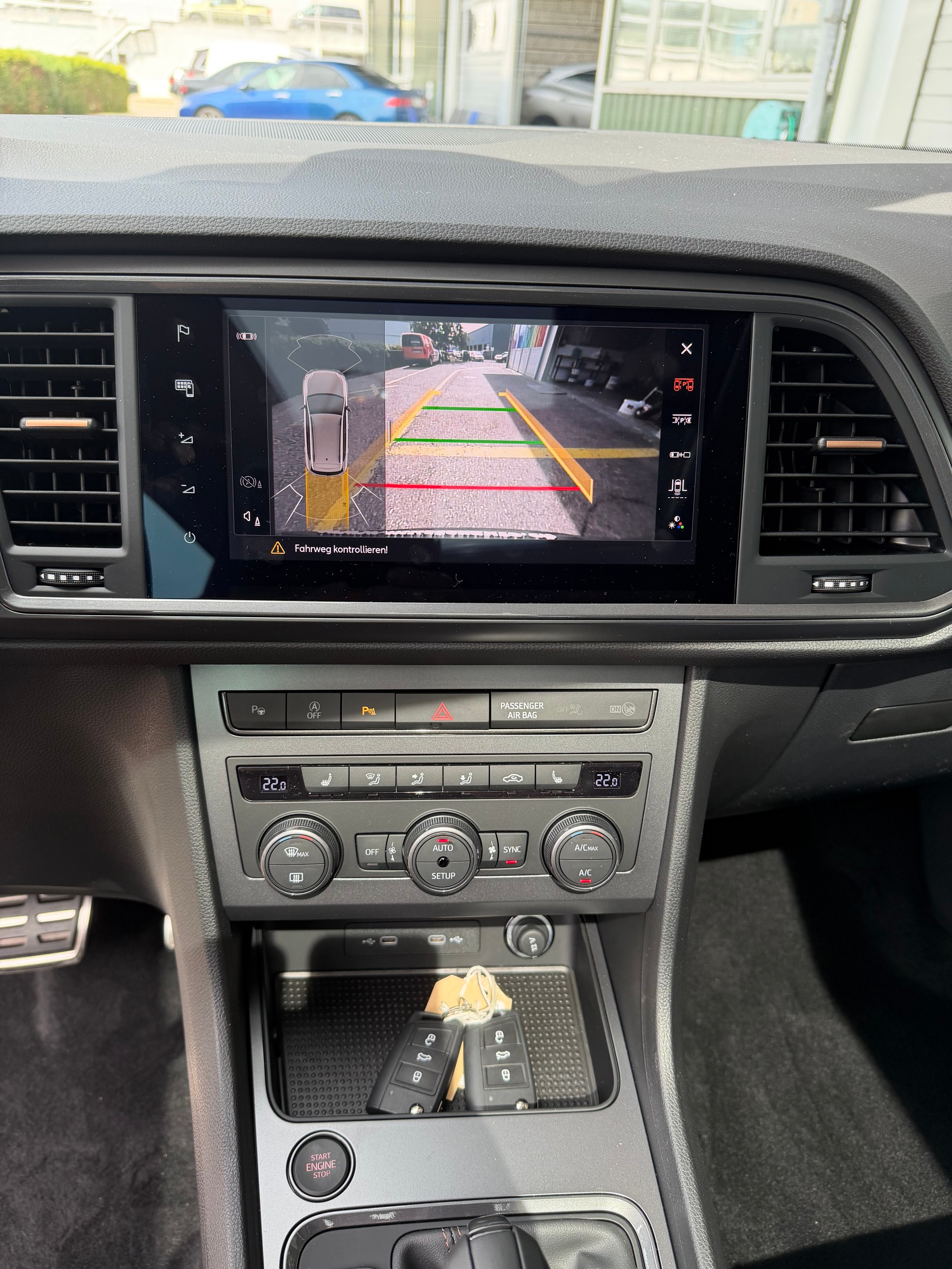 CUPRA Ateca 1.5 TSI DSG 150 PS mit Anhängerkupplung und Panoramadach und 41 % Rabatt !-image-7