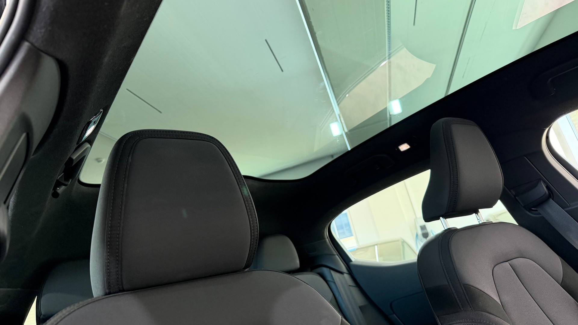 POLESTAR 2 Long Range Dual Motor-image-14