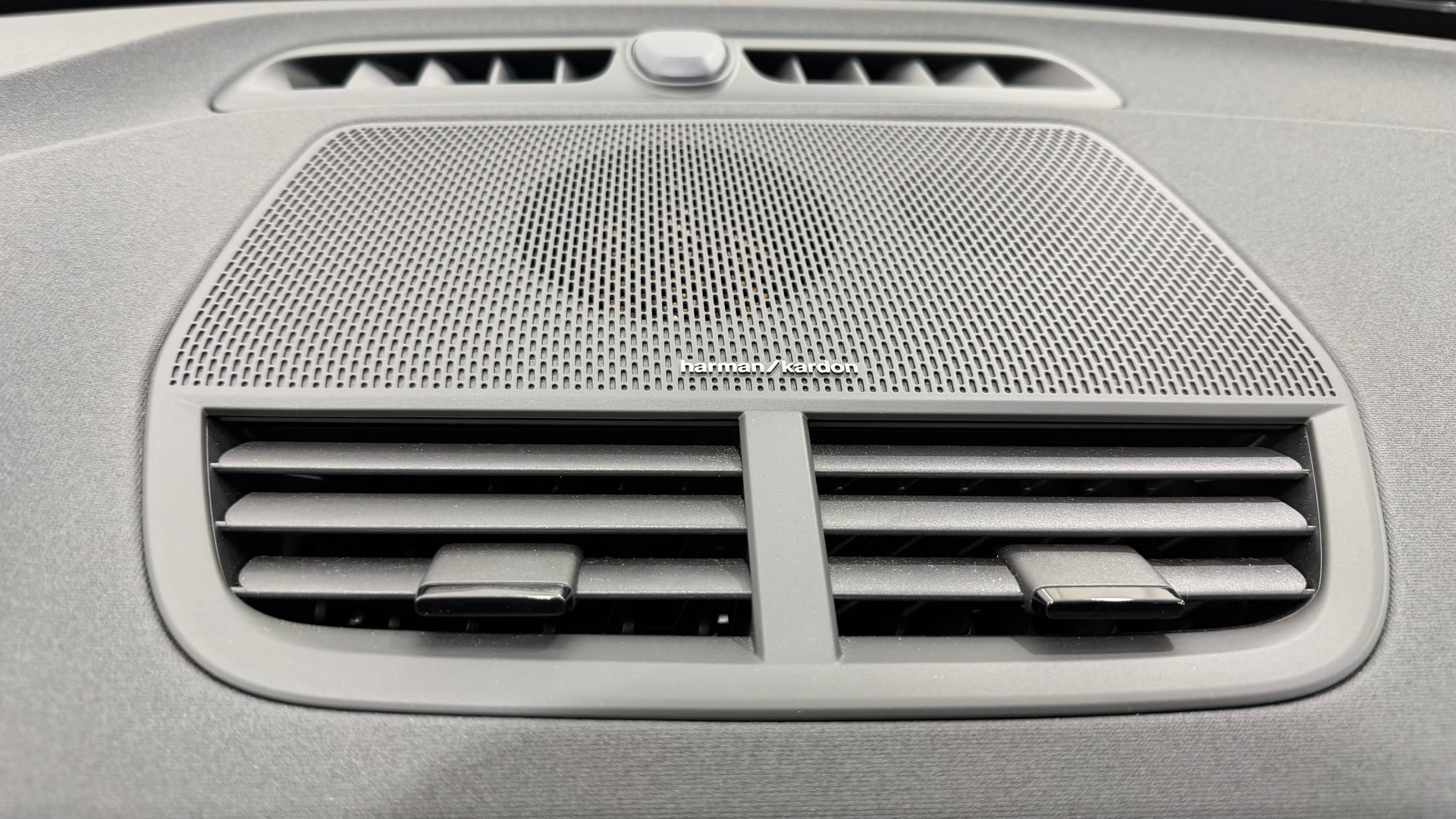 POLESTAR 2 Long Range Dual Motor-image-13