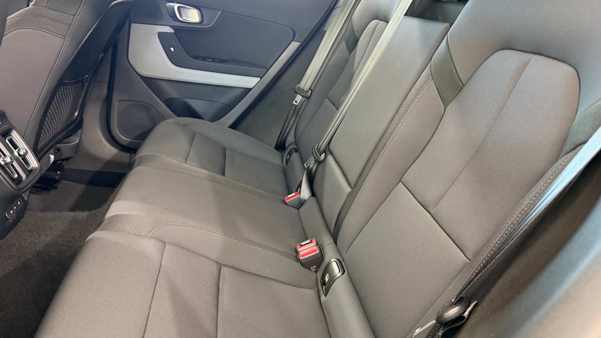 POLESTAR 2 Long Range Dual Motor-image-6