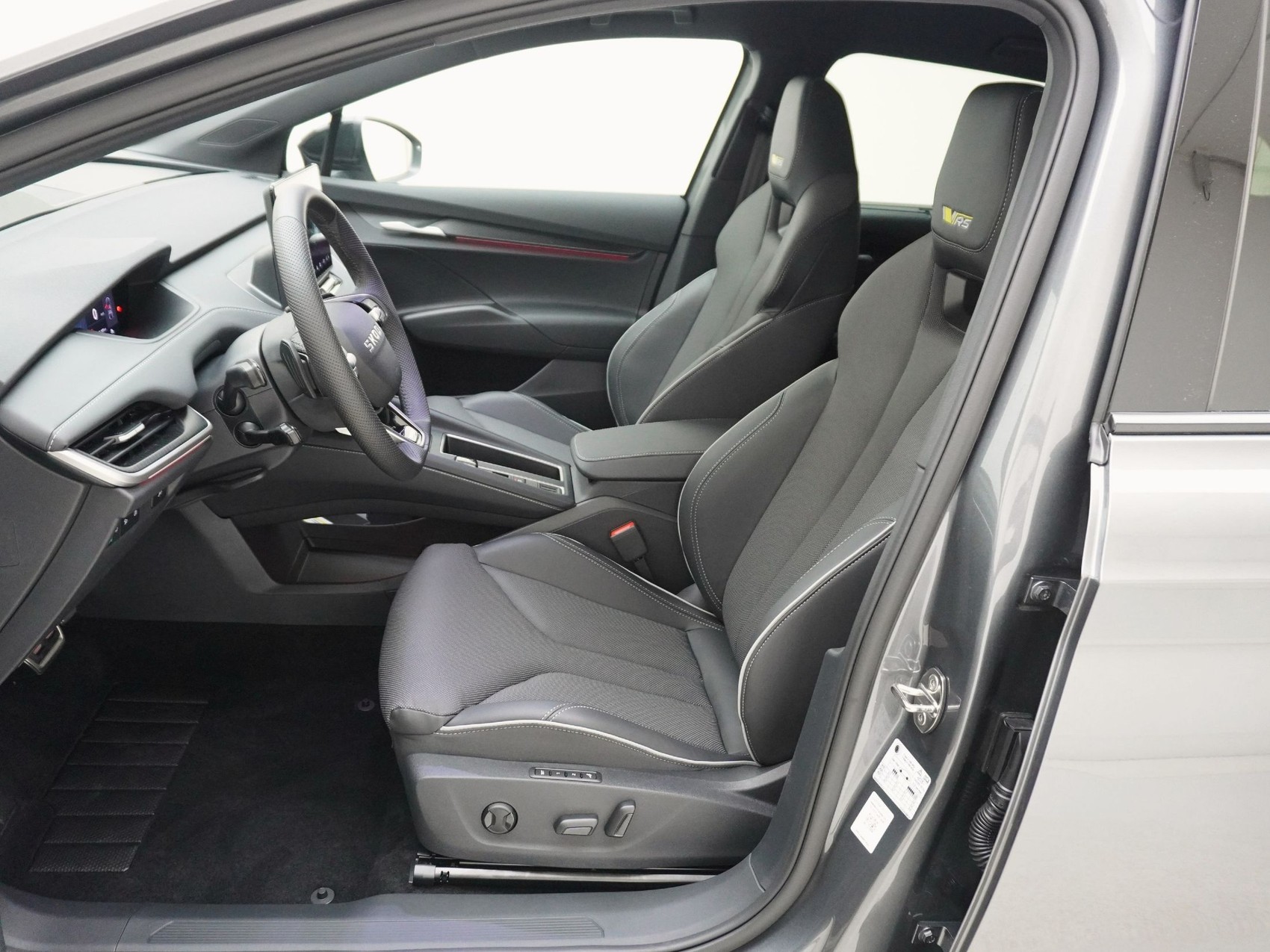 SKODA Enyaq iV RS-Suite MAXX-image-12