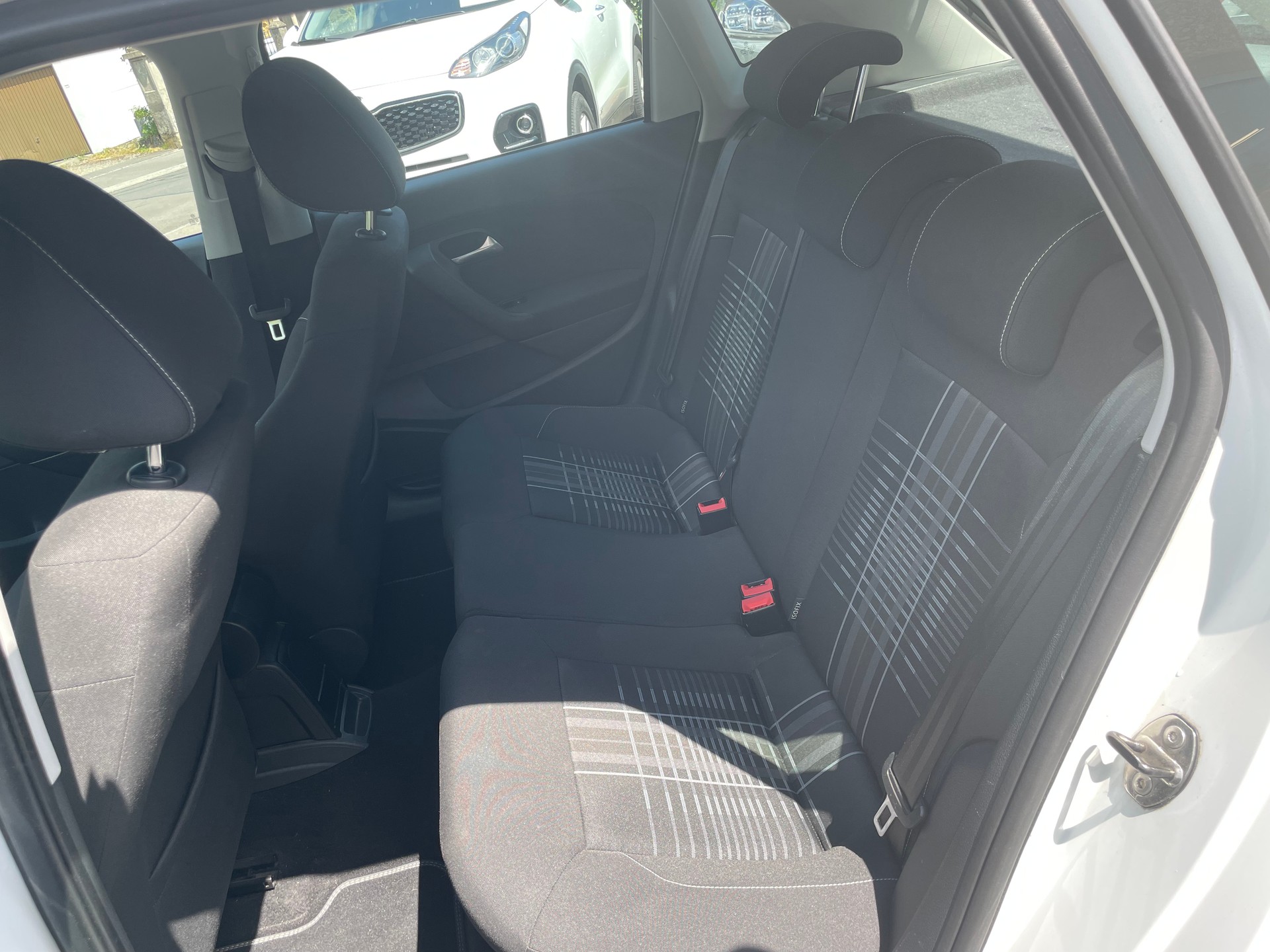 VW Polo 1.0 BMT Lounge-image-11