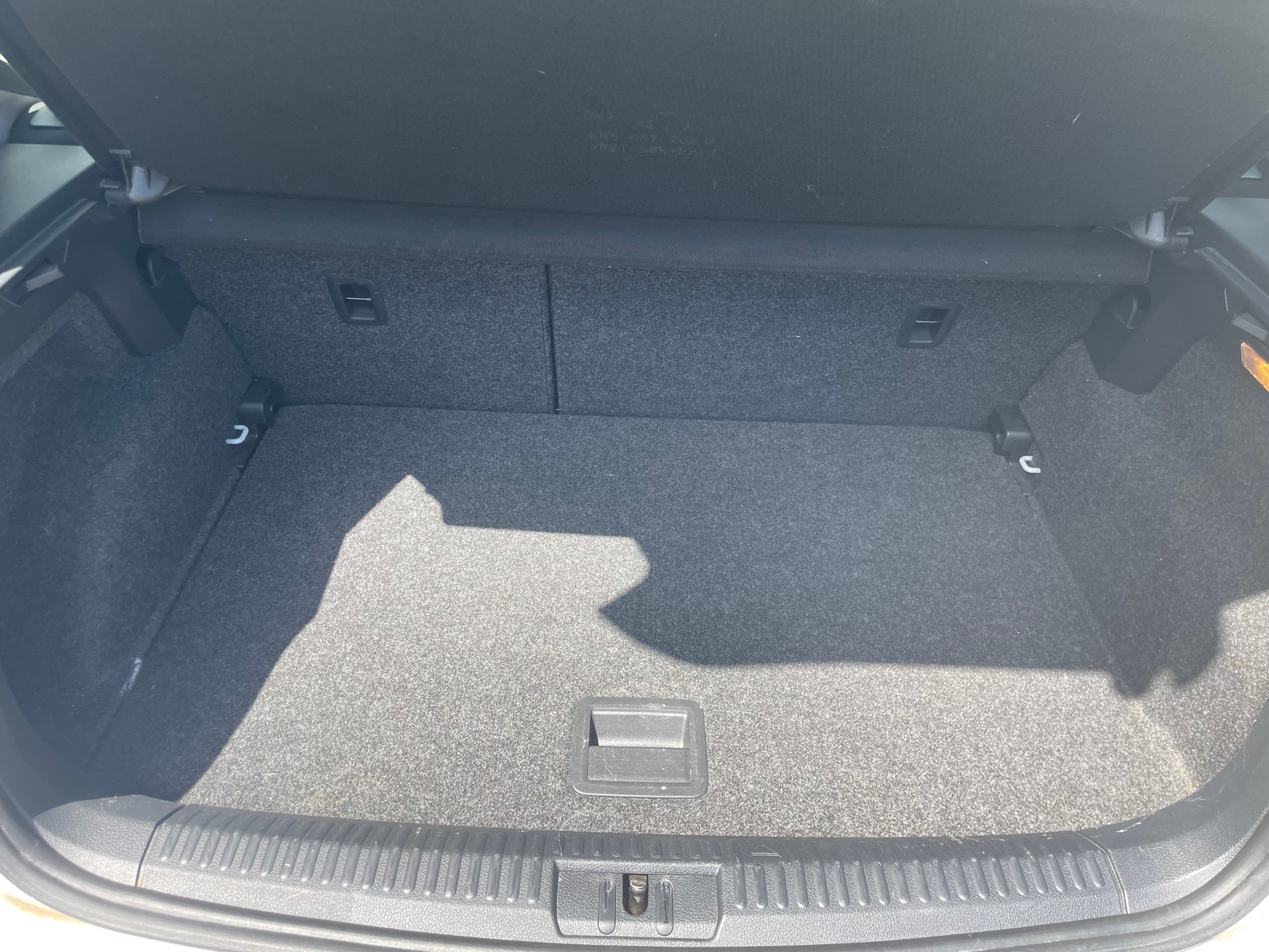 VW Polo 1.0 BMT Lounge-image-12