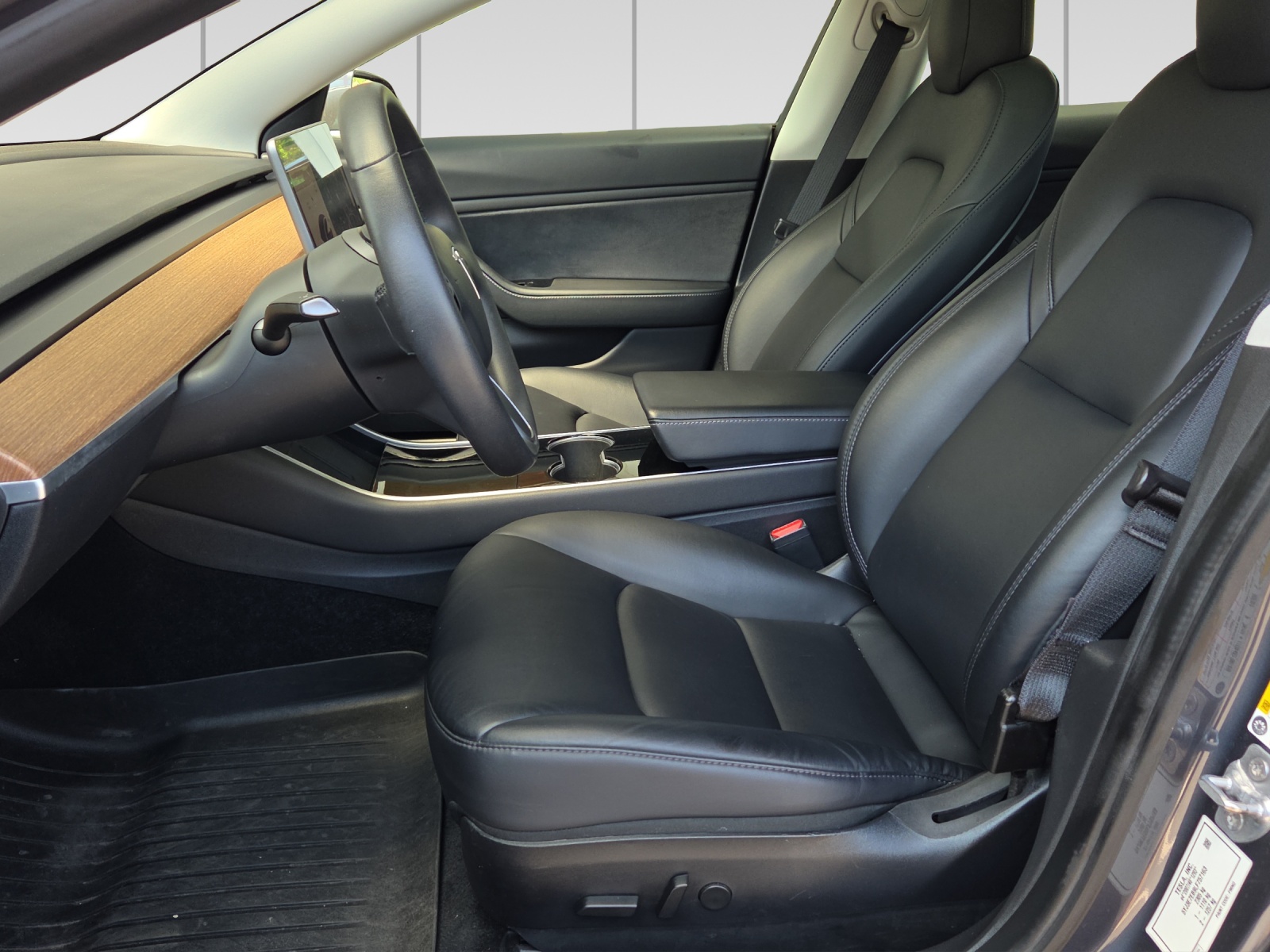 TESLA Model 3 Long Range Dual Motor AWD-image-5