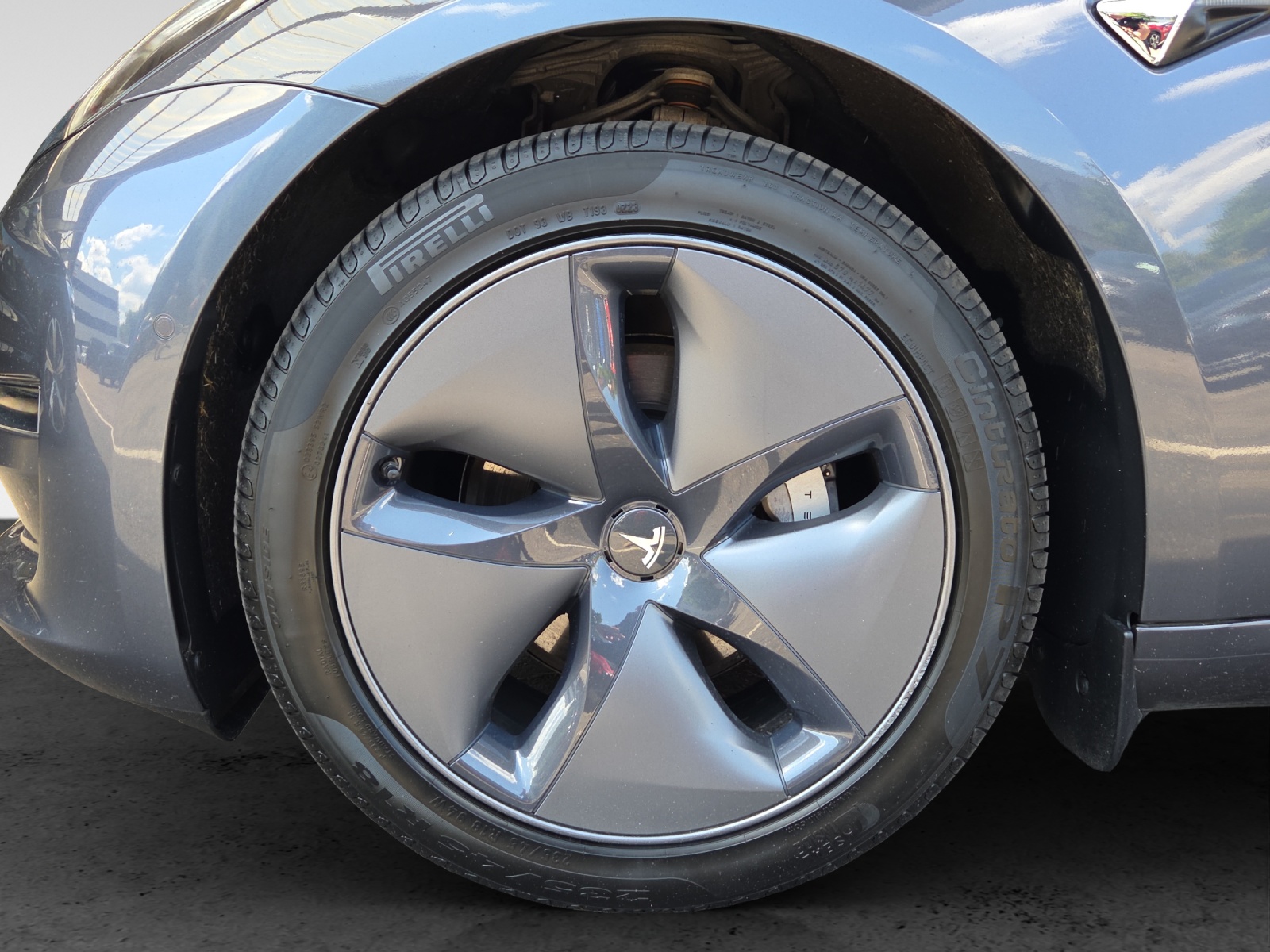 TESLA Model 3 Long Range Dual Motor AWD-image-4