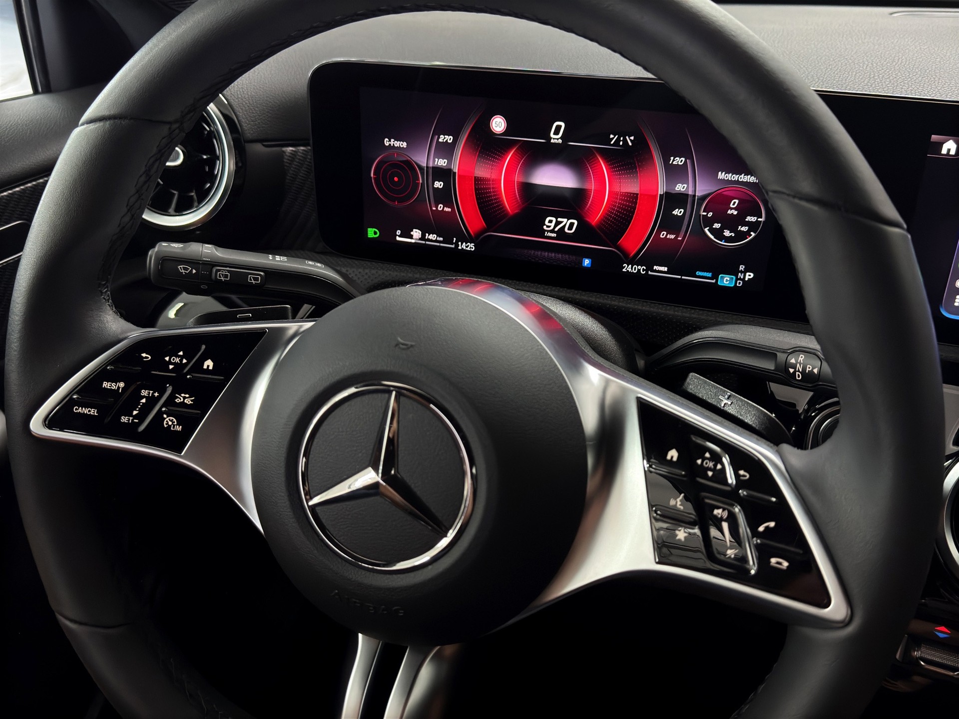 MERCEDES-BENZ A 200 7G-DCT Progressive Line Advanced-image-12