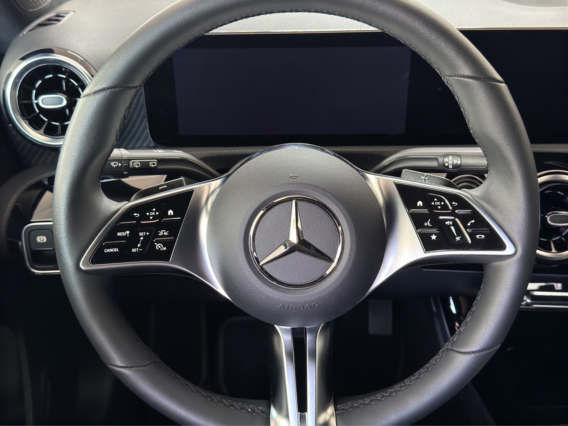 MERCEDES-BENZ A 200 7G-DCT Progressive Line Advanced-image-11