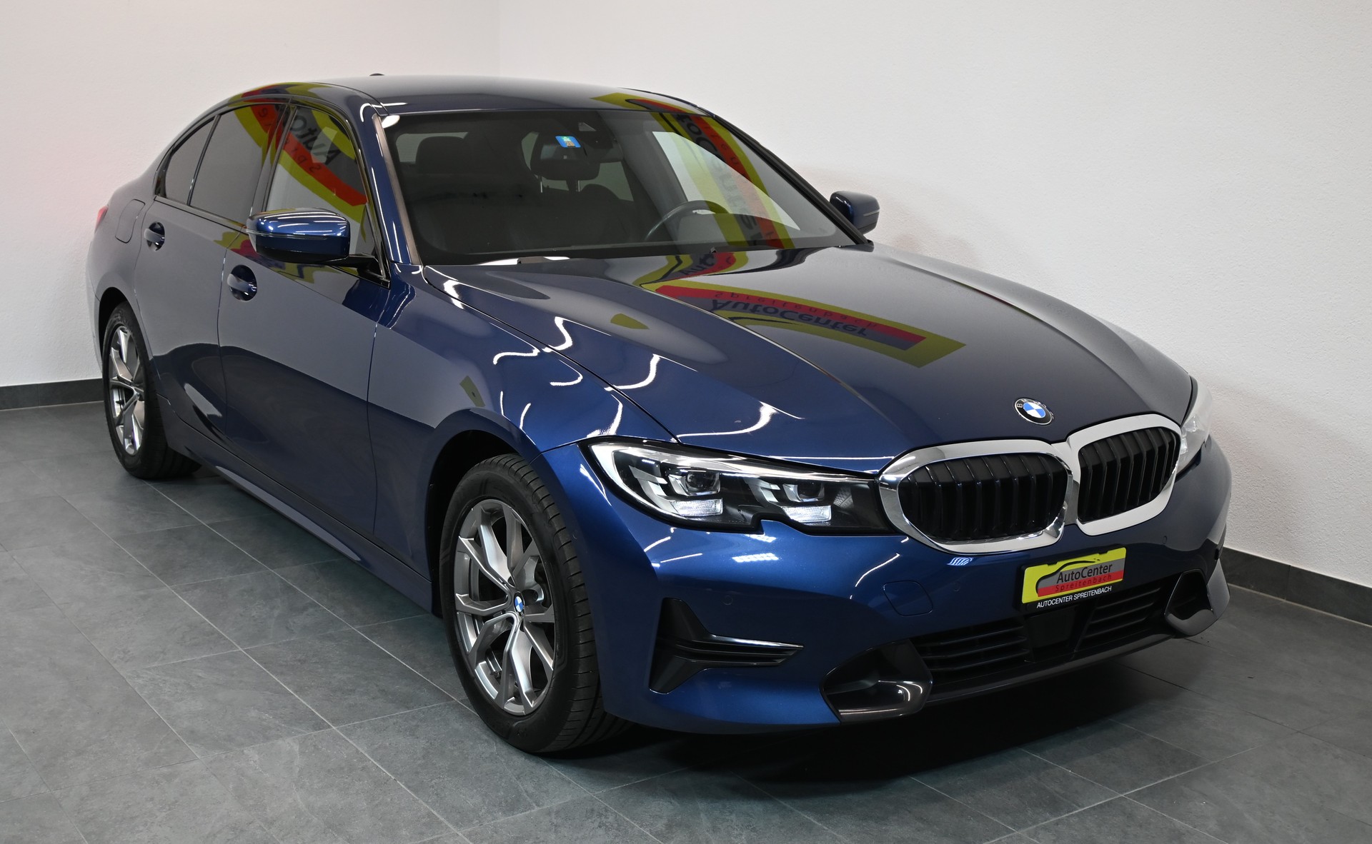 BMW 320d xDrive 48V Steptronic Sport Line-image-0