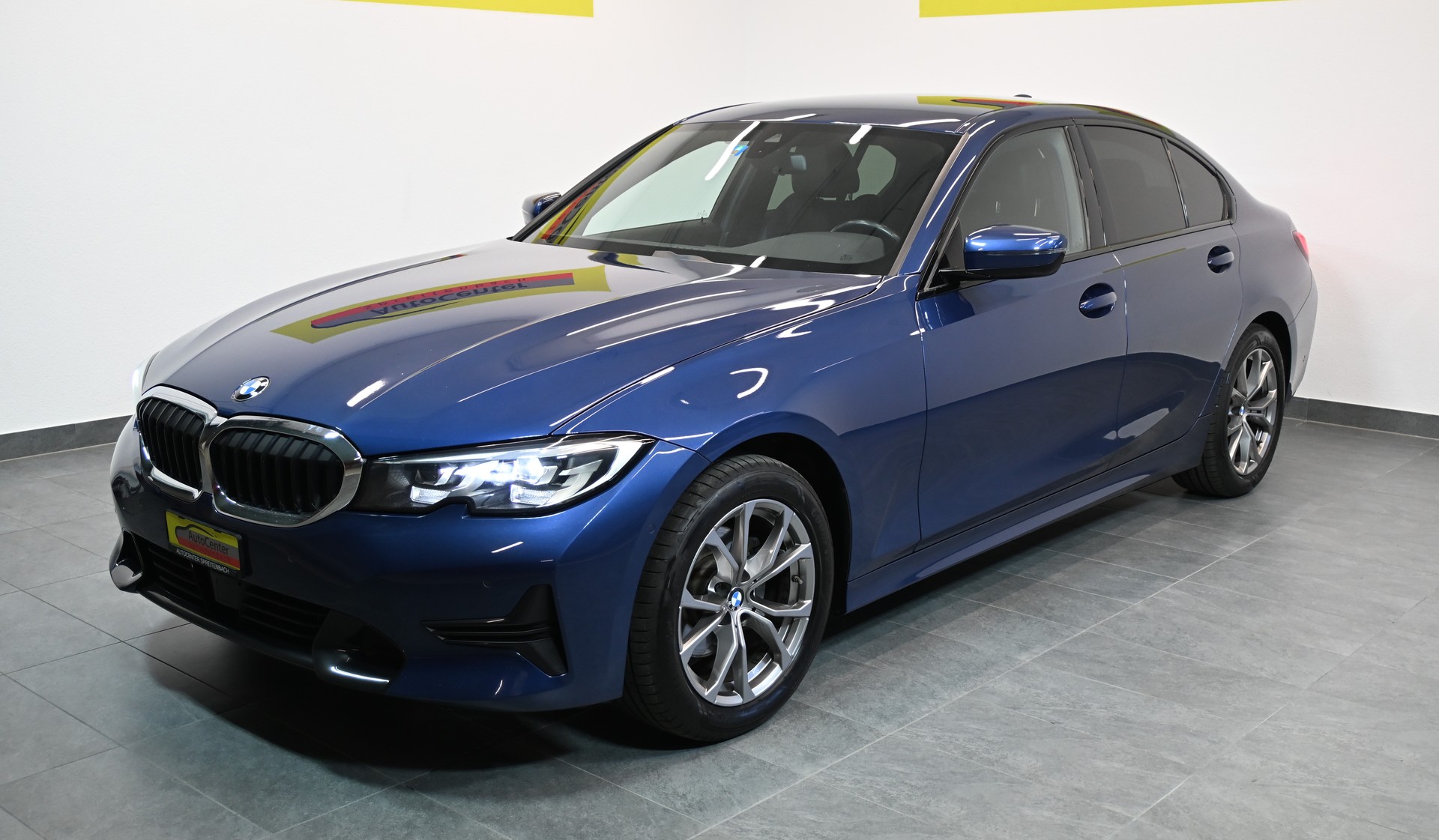 BMW 320d xDrive 48V Steptronic Sport Line-image-1