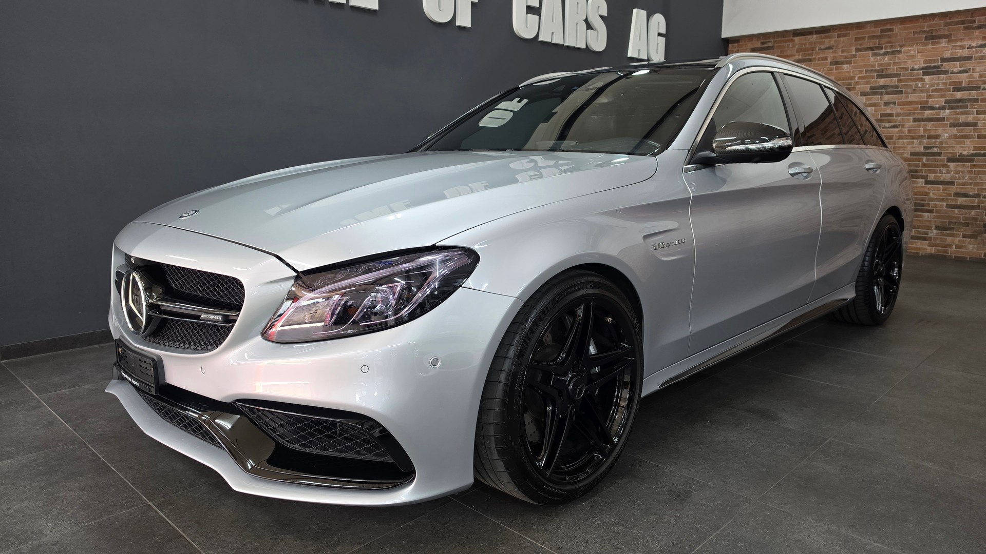 MERCEDES-BENZ C 63 AMG Speedshift-showroom-element-2