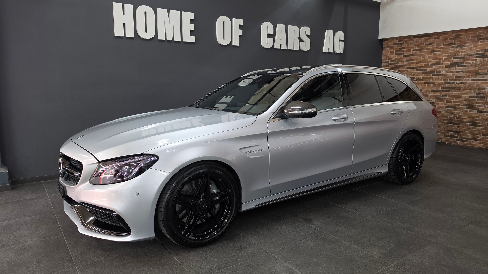 MERCEDES-BENZ C 63 AMG Speedshift-showroom-element-3