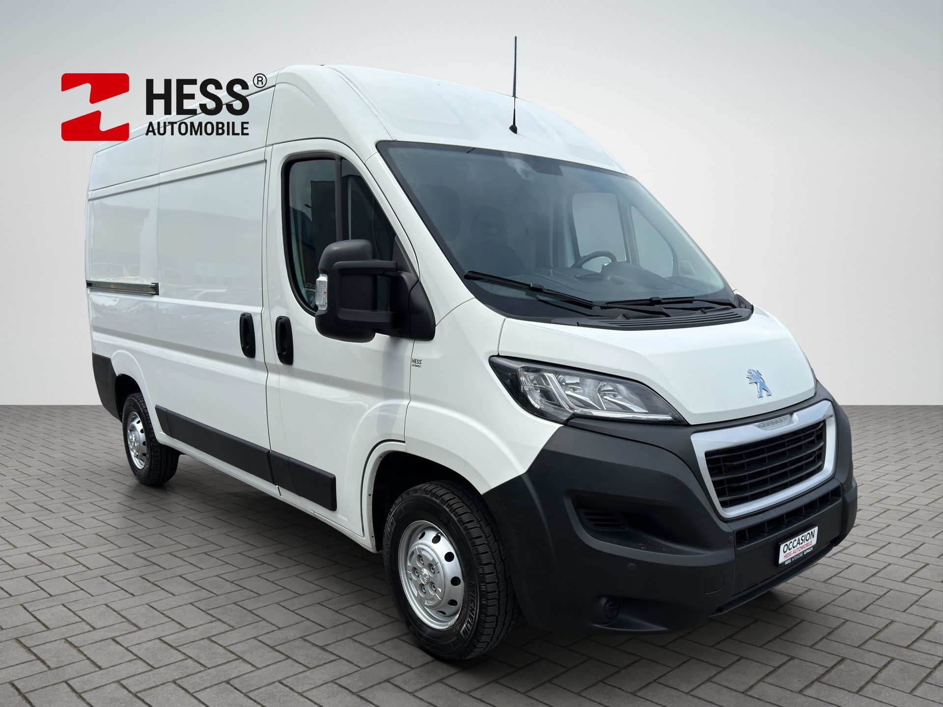 PEUGEOT Boxer 2.0 HDI 335 Active L2H2-image-7