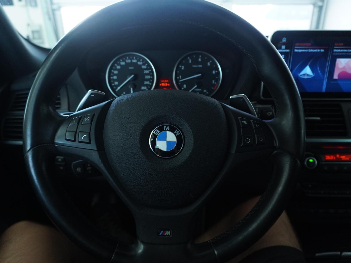 BMW X5 xDrive 50i Steptronic M Sport-showroom-element-3