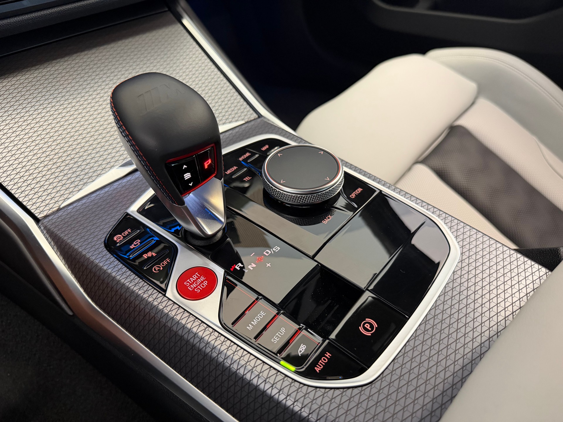 BMW M3 Competition M xDrive-image-29