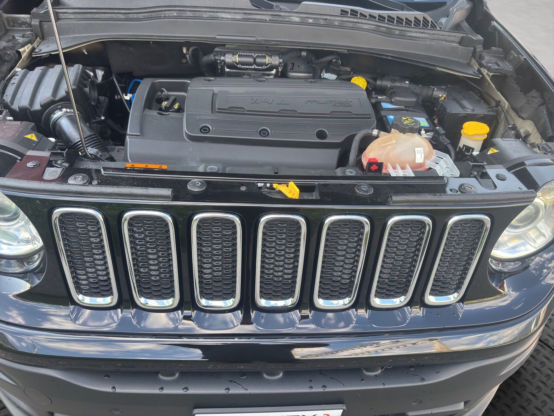 JEEP Renegade 1.4 Turbo Limited AWD-image-15