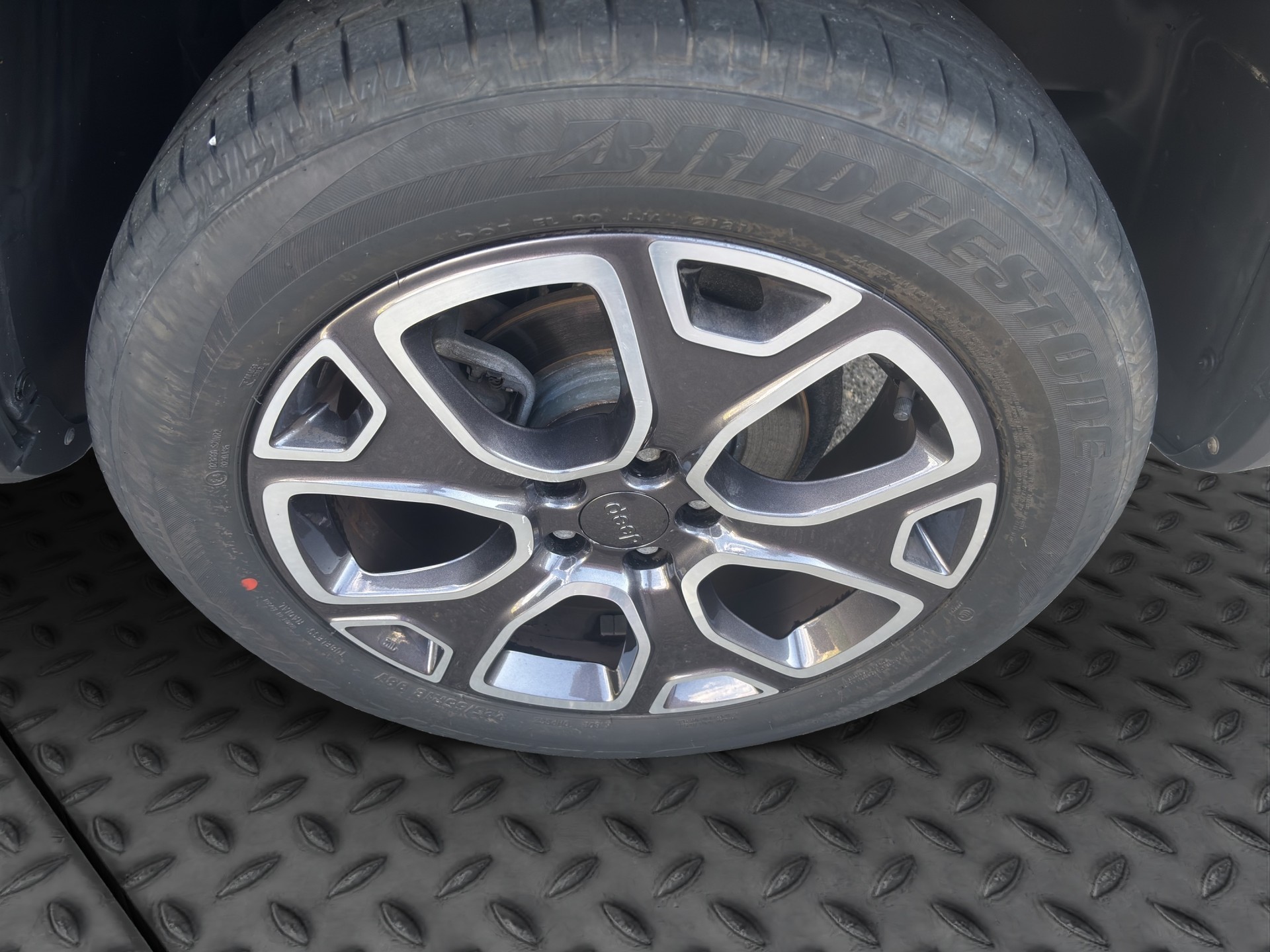 JEEP Renegade 1.4 Turbo Limited AWD-image-17