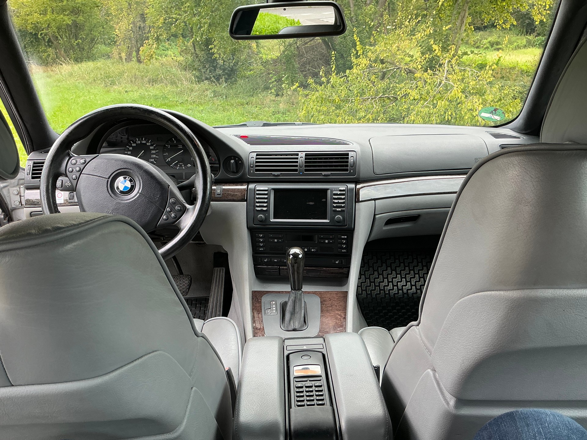 BMW 740i V8 ABS dAiB-image-7