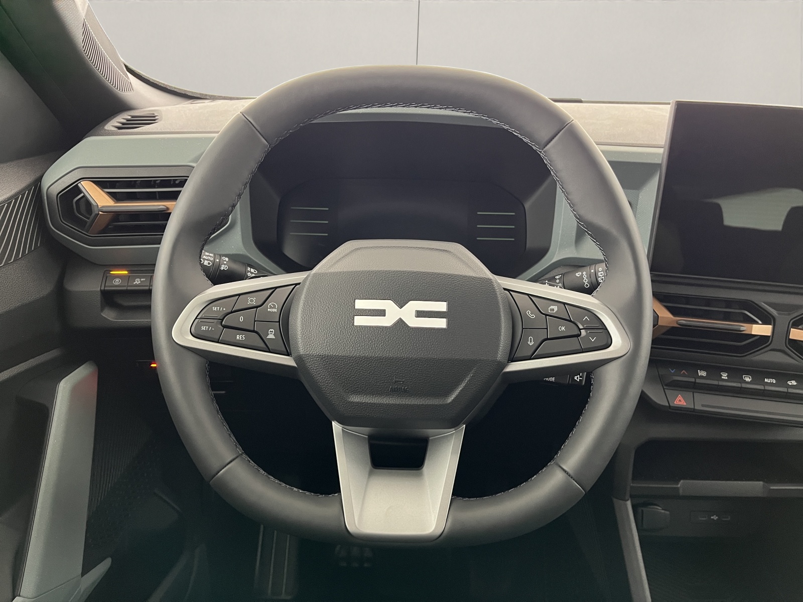 DACIA Duster 1.2 Hybrid Extreme 4WD-image-9