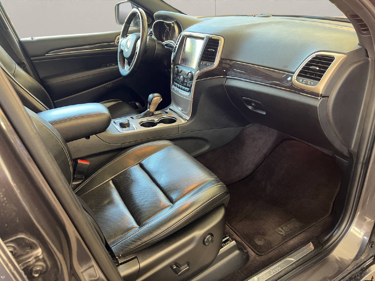 JEEP Grand Cherokee 3.0 CRD 250PS Overland inkl. AHK-image-12