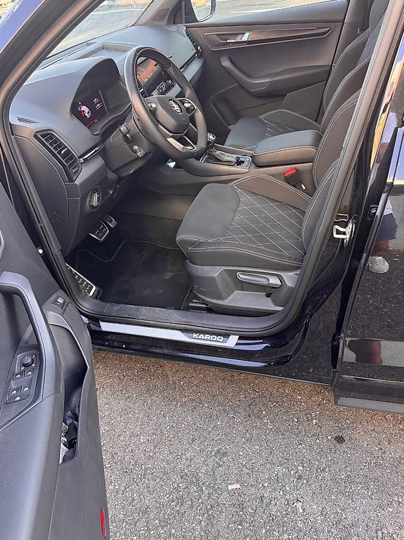 SKODA KAROQ-image-0