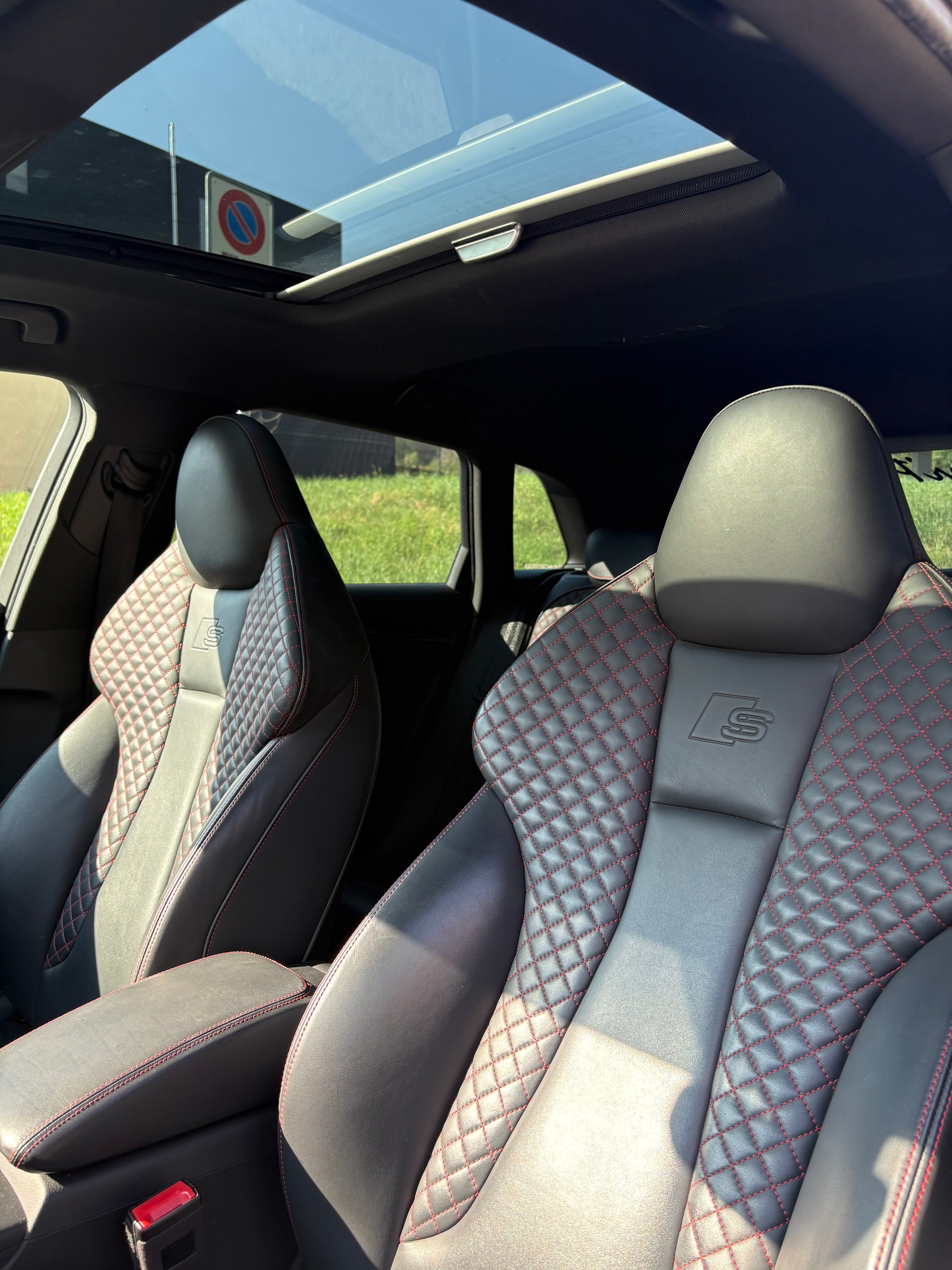 AUDI S3 Sportback 2.0 T FSI quattro S-Tronic-image-5