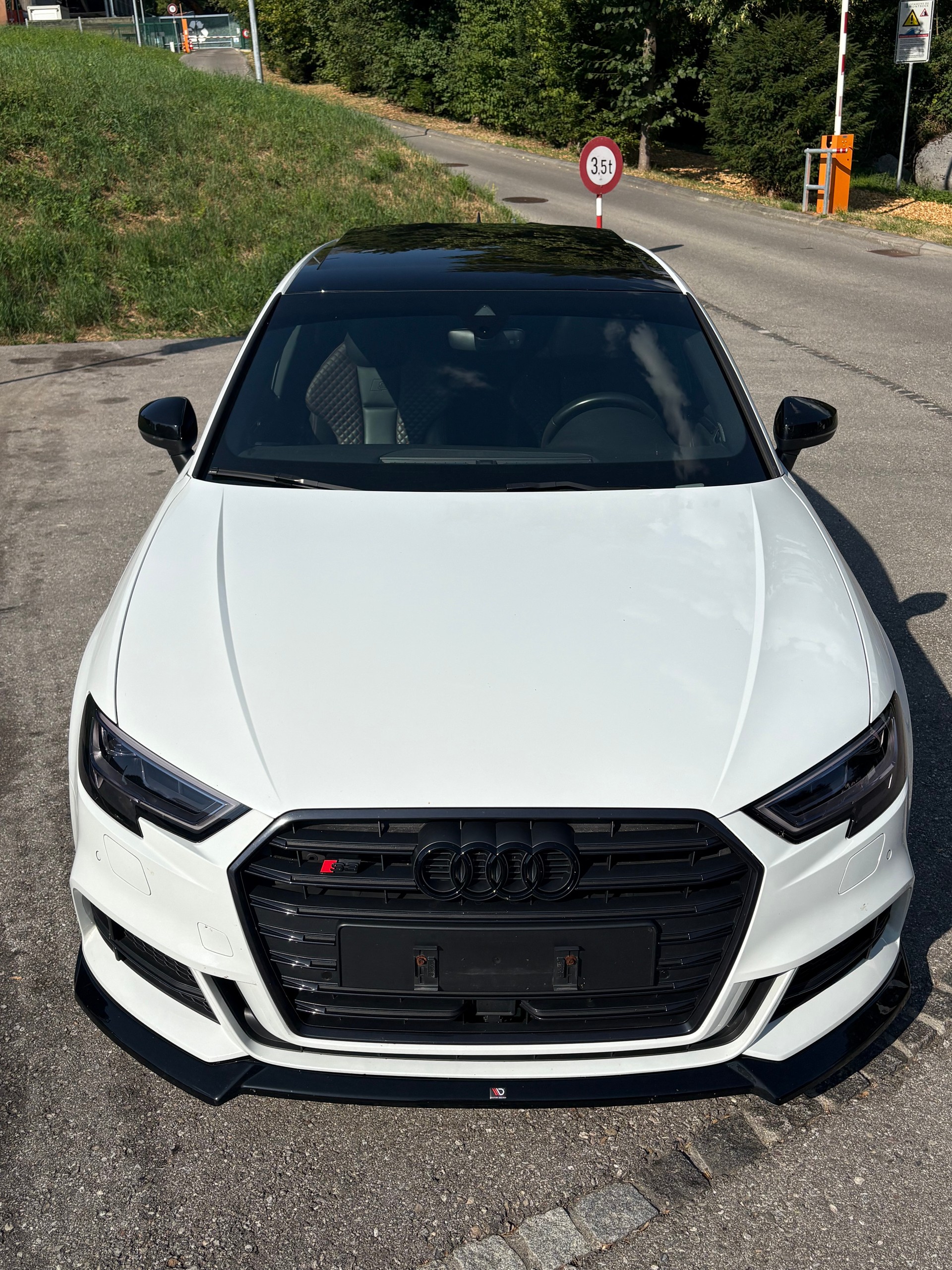 AUDI S3 Sportback 2.0 T FSI quattro S-Tronic-image-2