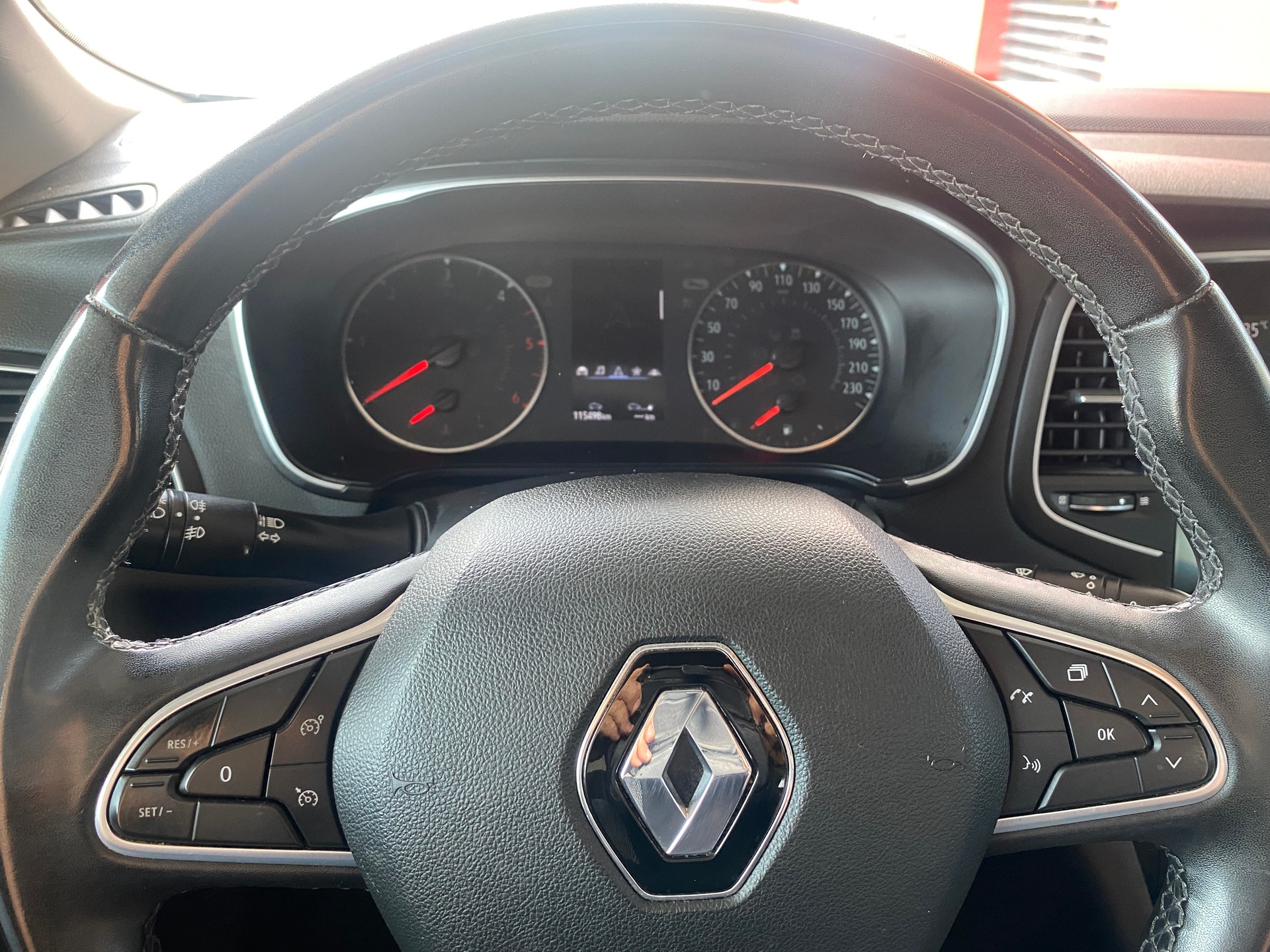 RENAULT Mégane Grandtour 1.5 dCi Business EDC-image-8