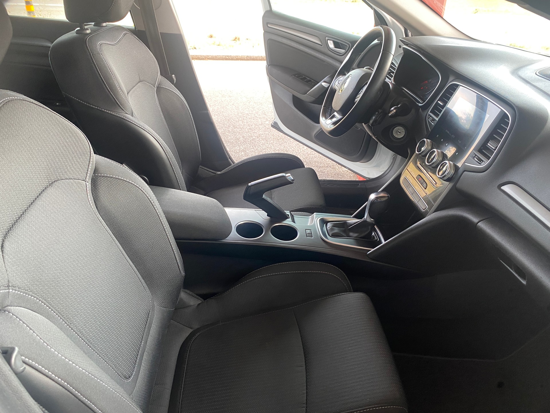 RENAULT Mégane Grandtour 1.5 dCi Business EDC-image-5