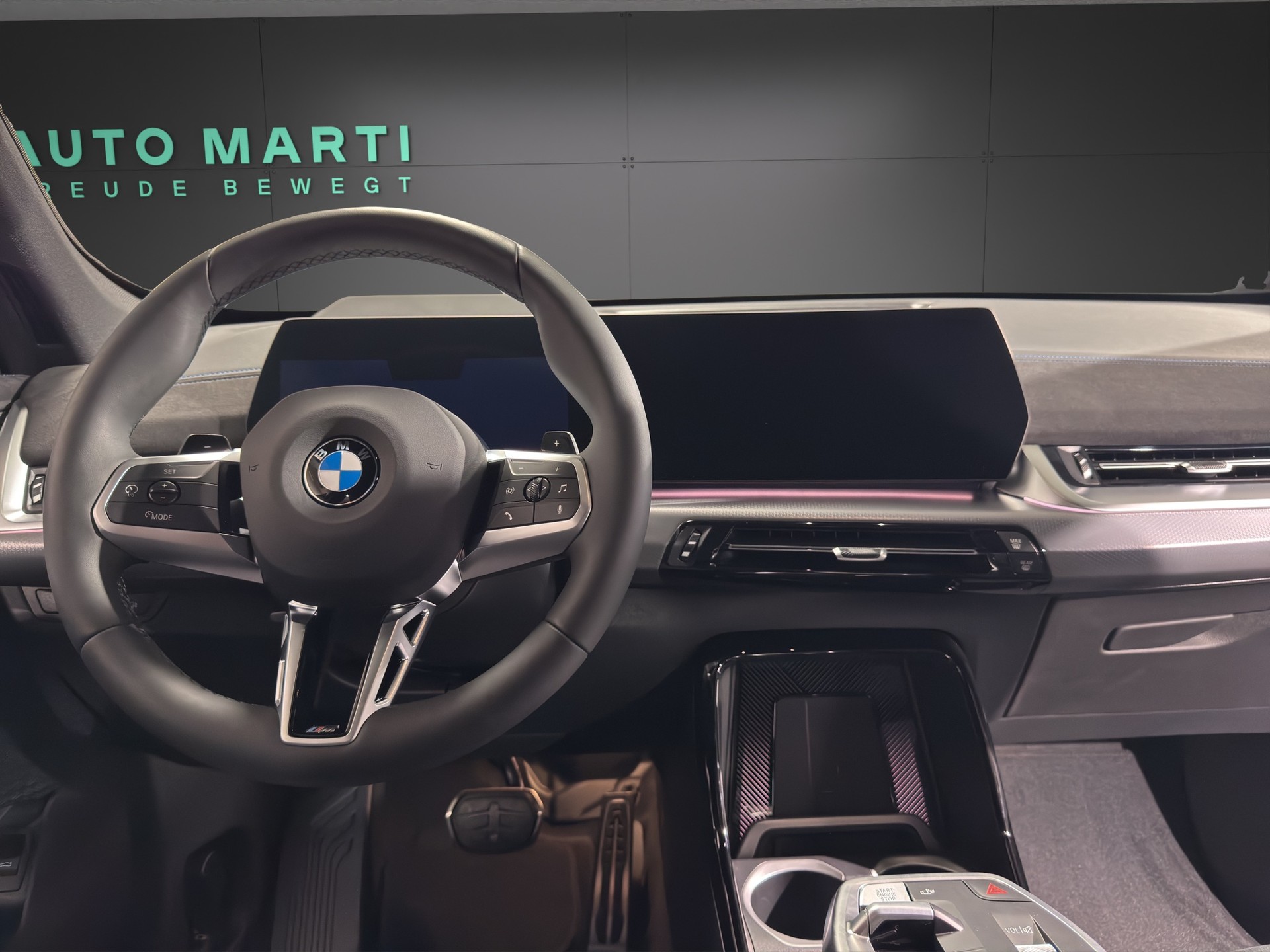 BMW X1 20i sDrive paddles-image-19