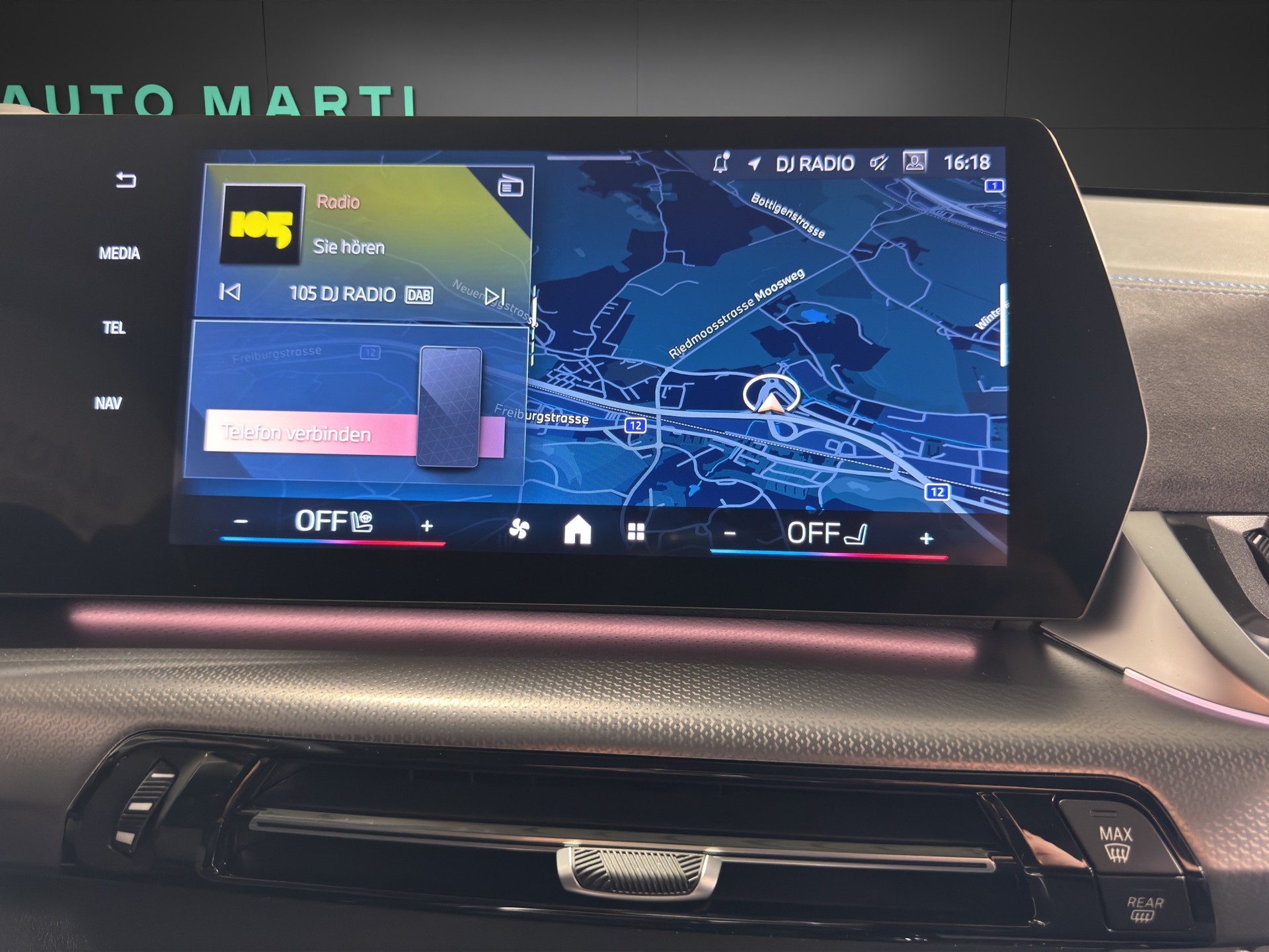 BMW X1 20i sDrive paddles-image-8